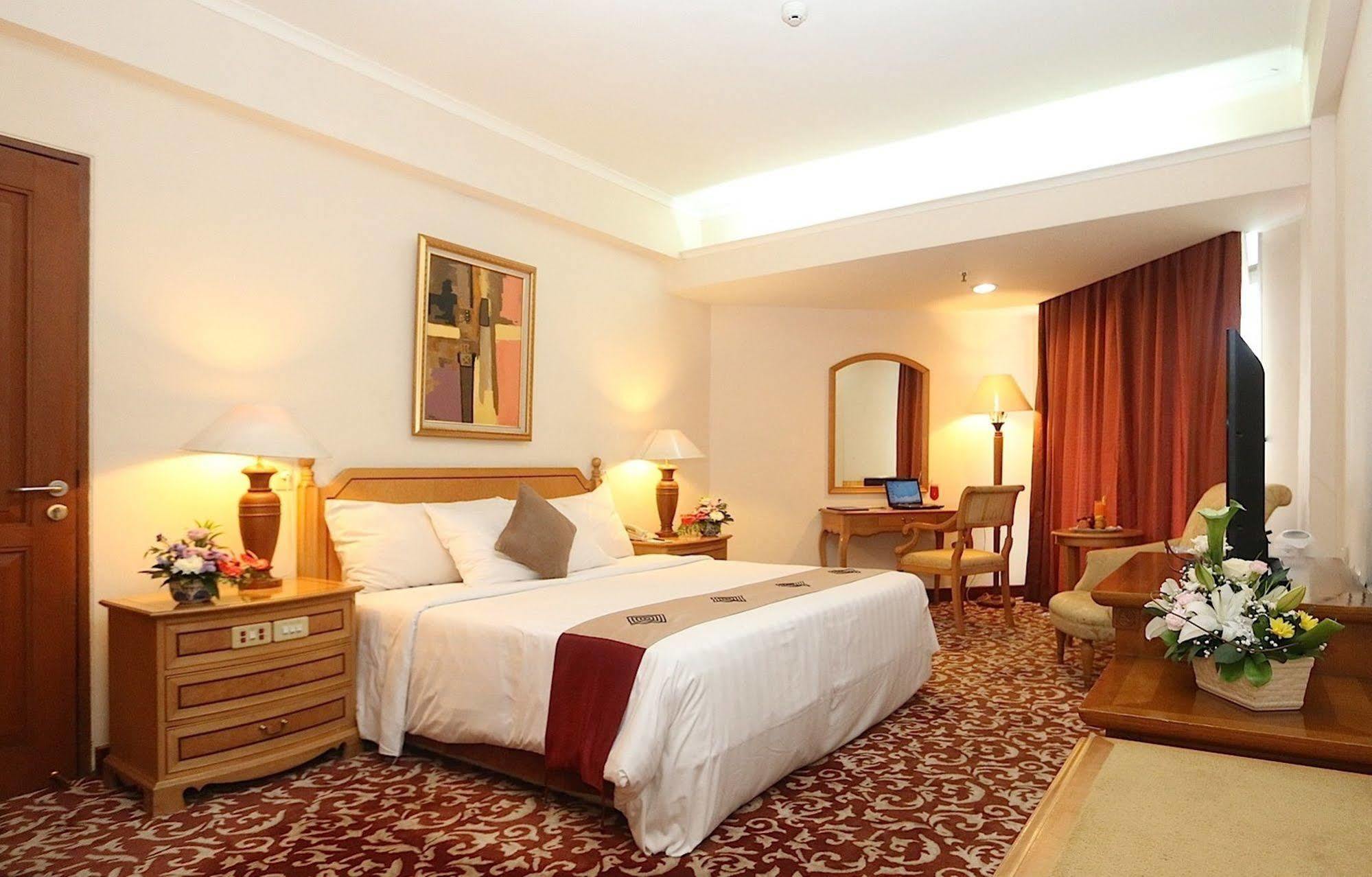 Hotel Bidakara Jakarta Exterior photo